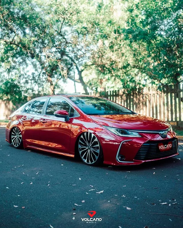 toyota-corolla-rebaixado-rodas-altis