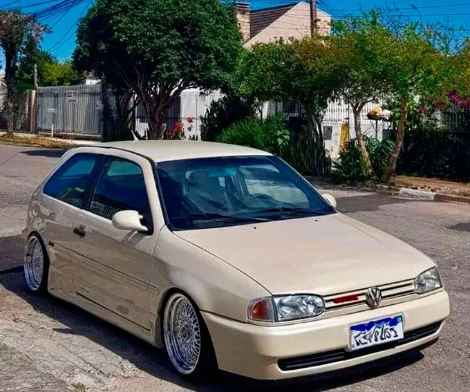 Gol GTI com rodas BBS Gol GTI Bolinha com rodas BBS rebaixado