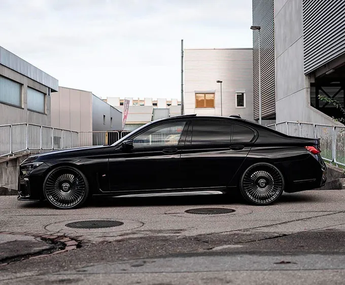 bmw-preta-rebaixada
