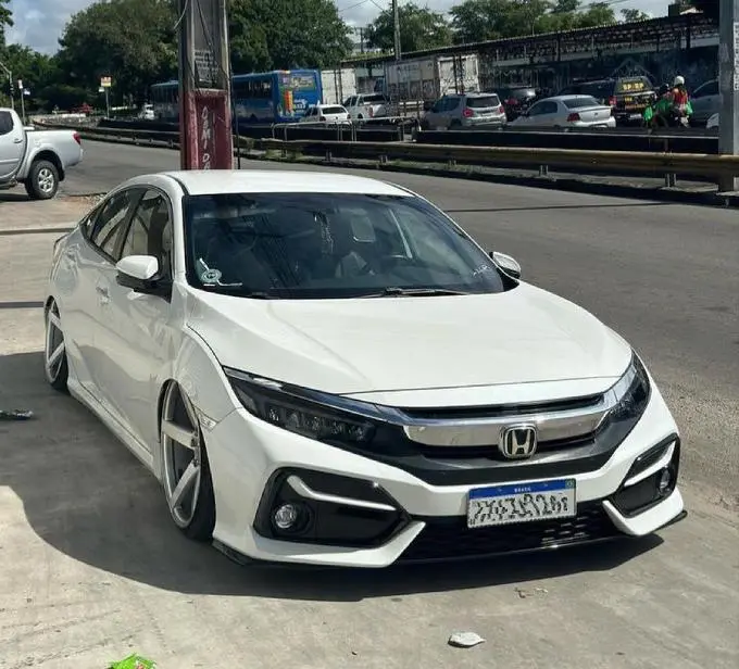 Honda Civic G11 rebaixado prata