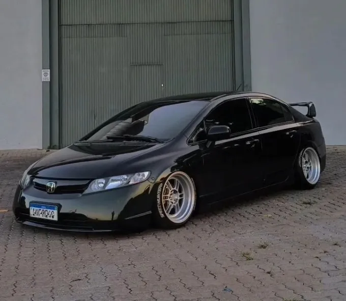 Honda Civic G8 preto rebaixado