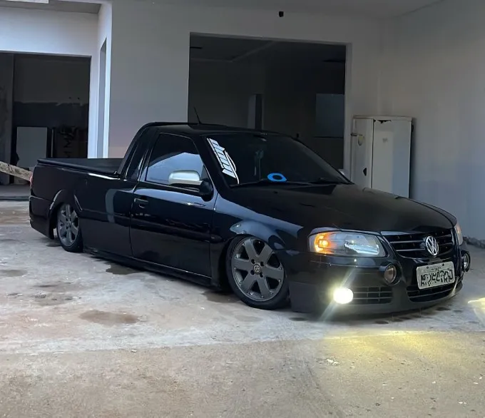 saveiro-rebaixada-preta-g4