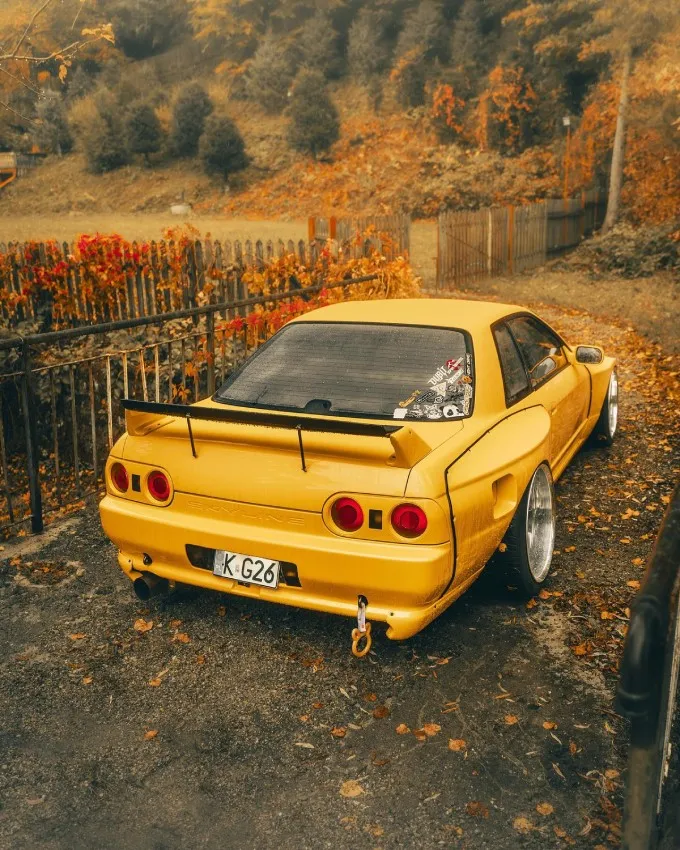 nissan-skyline-rebaixado-amarelo-r32