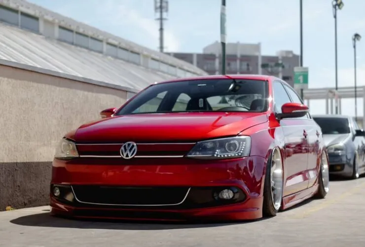 jetta-2011-vermelho-sunset-rebaixado